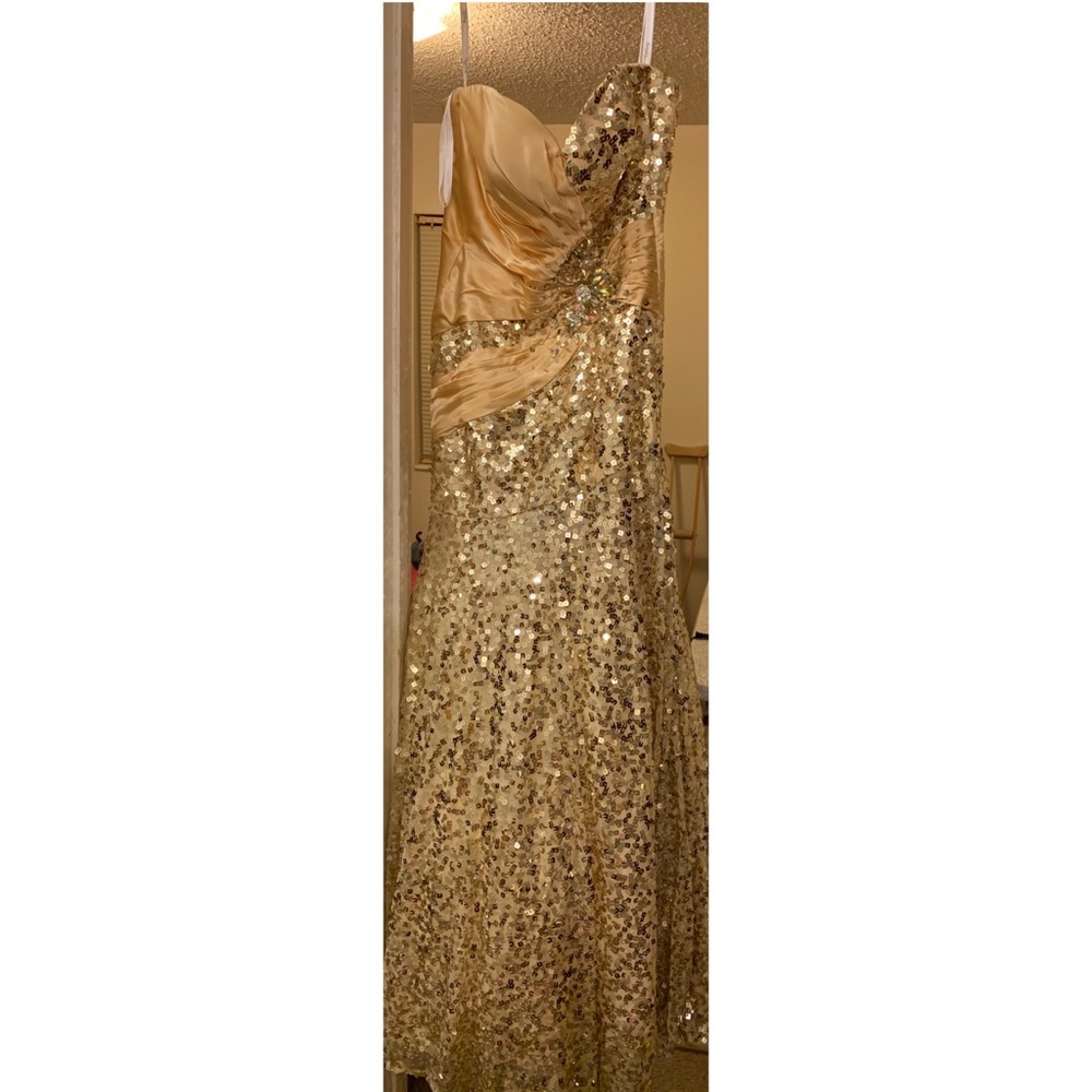 Prom dress - Picture 4 of 4